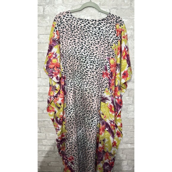 Gypsie Bly  one size kaftan dress with a leopard and floral print. - Picture 4 of 7